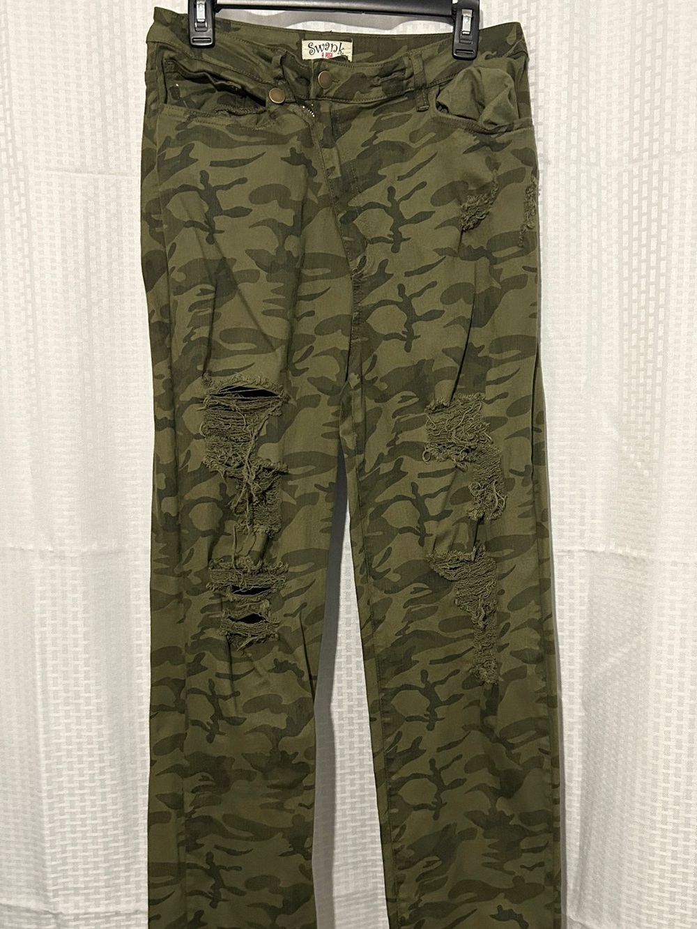 Swank A Posh Distressed Camo Straight Leg Jeans Size 15 / Large